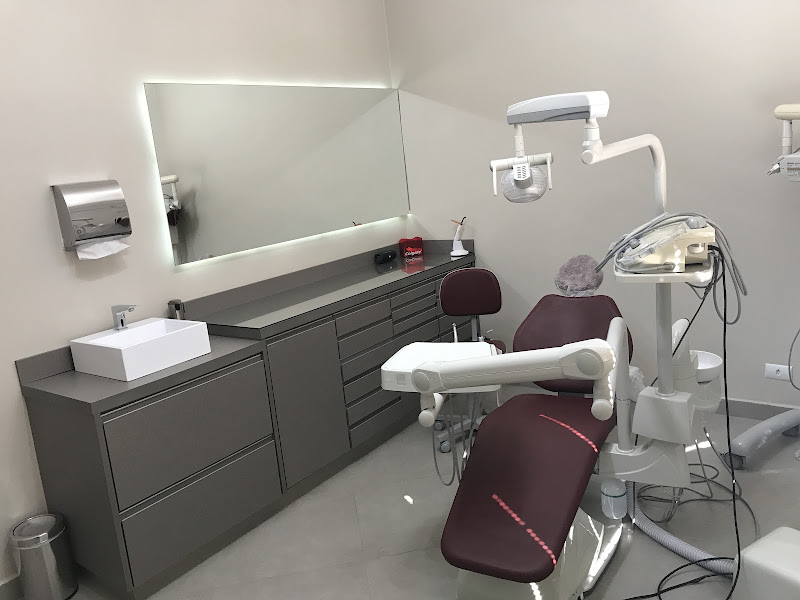 Foto 2 de Dr Alexandre O. Mesquita - Dentista