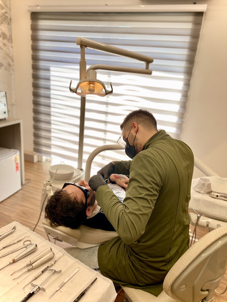 Foto 2 de Dr. Alison Reiter | Cirurgião Dentista