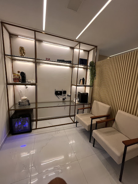 Foto 3 de Dr Alvaro Marcelo odontologia estética