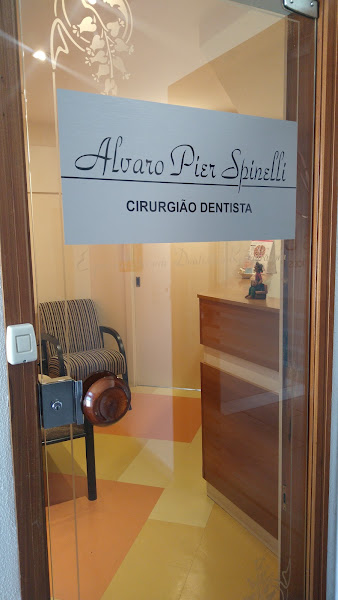 Foto 3 de Dr. Álvaro Spinelli - Dentista Urgência