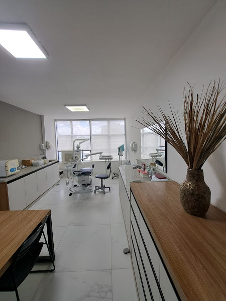 Foto 2 de Dr. Amaral - Consultório Odontológico