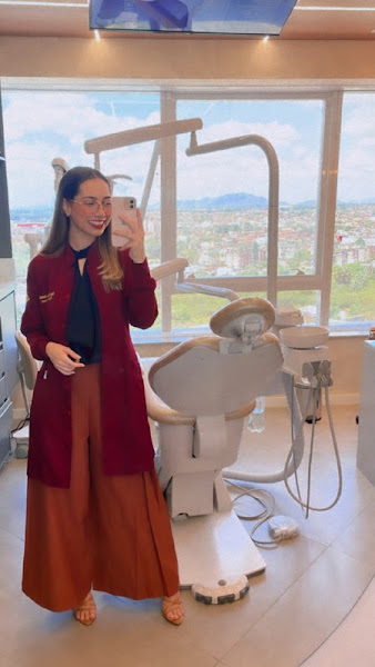 Foto 2 de Drª Ana Karolina Morais - Odontologia Domiciliar