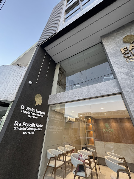 Foto 2 de Dr. André Lustosa - CIRURGIÃO BUCOMAXILOFACIAL