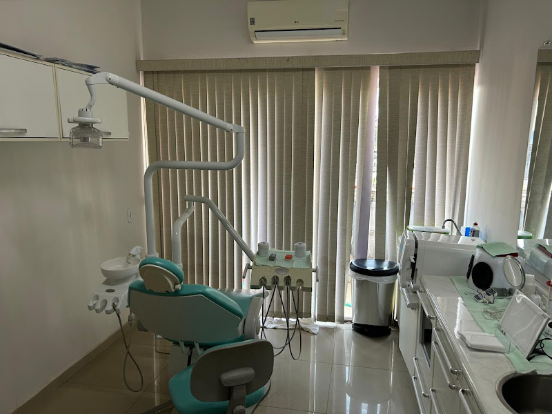 Foto 2 de Dr. André Milan - Dentista | Implante e Prótese em Hortolândia