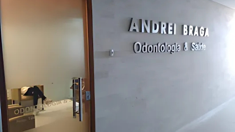 Foto 2 de Dr. Andrei Braga - Clínica de Implantes Dentários e Protése Dentária em São Luís