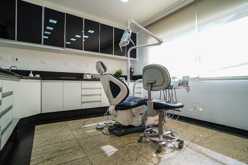 Foto 3 de Dr. Antonio Carlos de Freitas | Odontologia Especializada - Santo André - SP