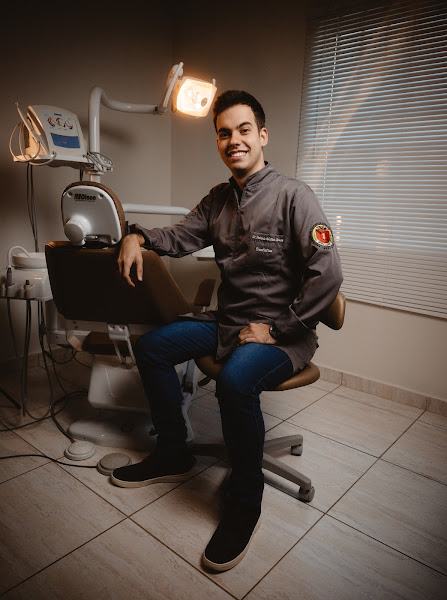 Foto 2 de Dr. Antônio Matias Odontologia Estética
