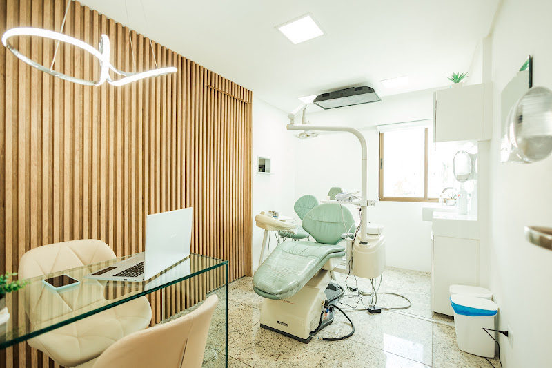 Foto 2 de Dr. Arthur Luna - Cirurgião Dentista