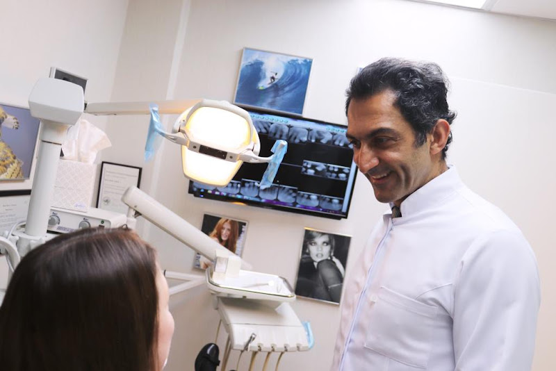 Foto 3 de Dr. Arya Edalat