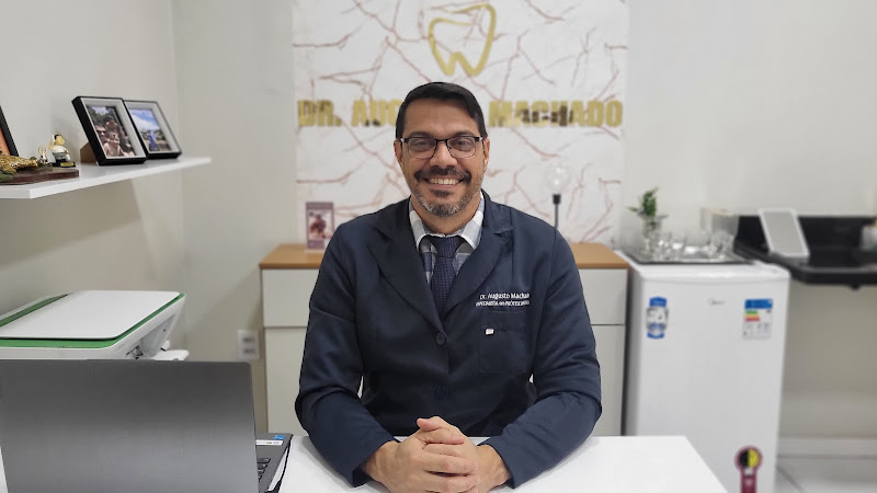 Foto 2 de Dr. Augusto Machado - Próteses, Implantes Dentários e Alinhadores Invisíveis Sou Smile. Dentista Boa Vista Roraima