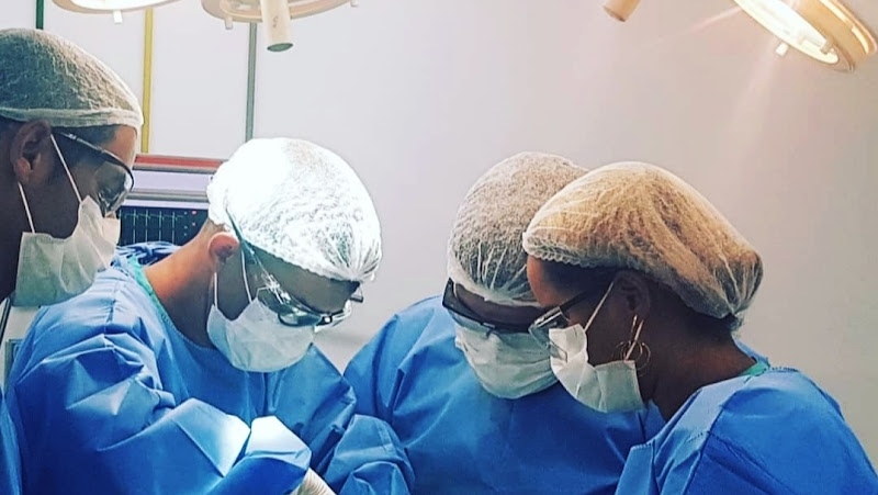 Foto 2 de Dr. Benevides França - Cirurgião buco maxilo BMF