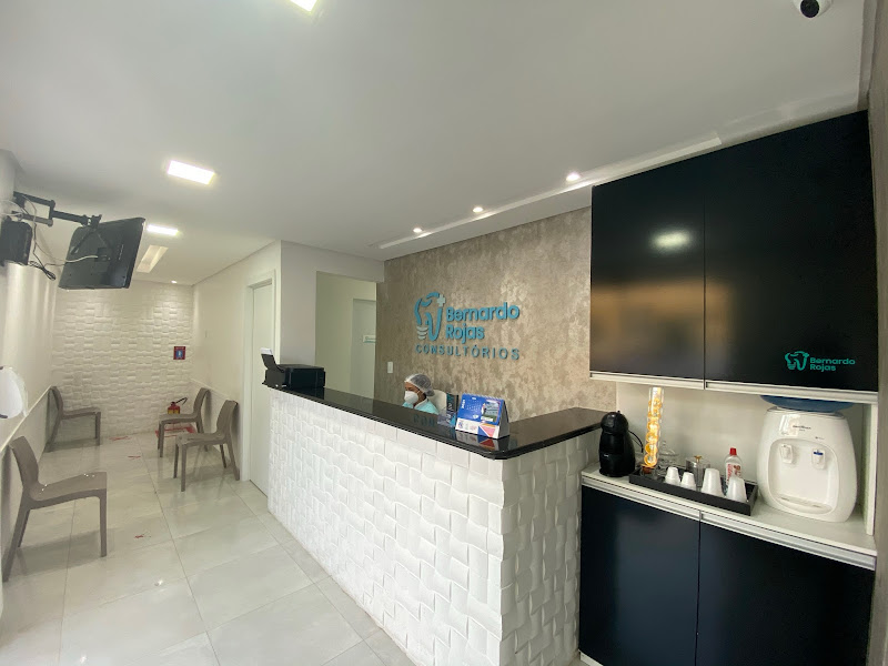 Foto 2 de Dr. Bernardo Rojas | Consultório Odontológico | Dentista em Olinda