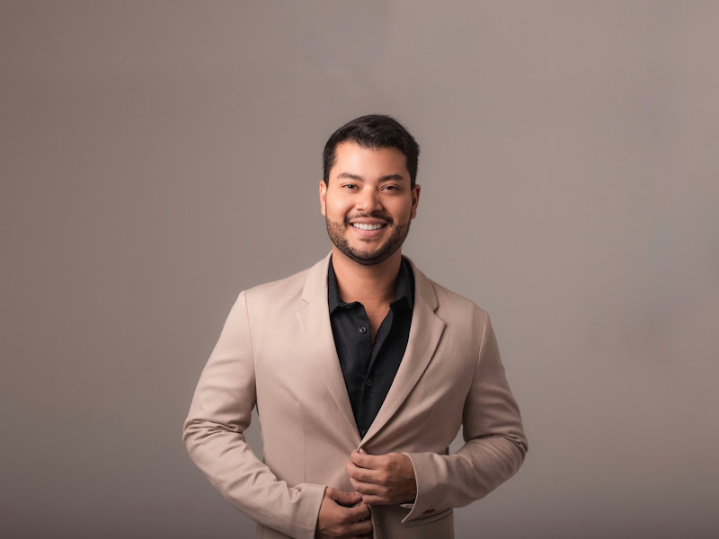 Foto de Dr. Brian Fernandes - Estetica Orofacial