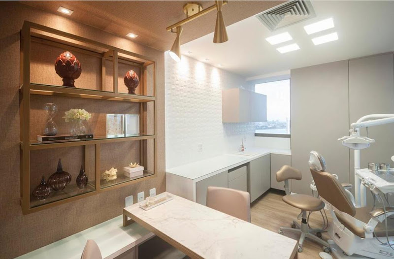 Foto 3 de Dr. Bruno Freitas - Atelier do Sorriso (“Você não perdeu seus dentes. Você perdeu sua liberdade. E eu posso te devolver.”)