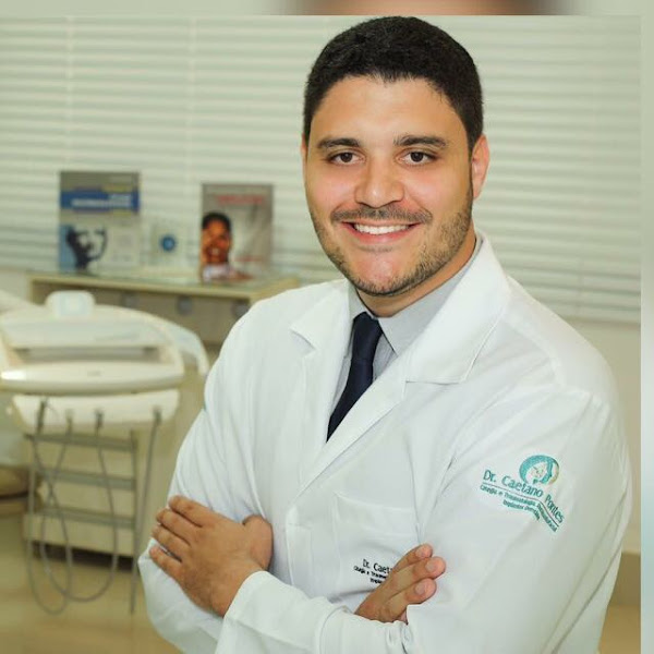 Foto 3 de Dr Caetano Pontes Implantes Dentários & Estética- Centro Odontológico Oral Face