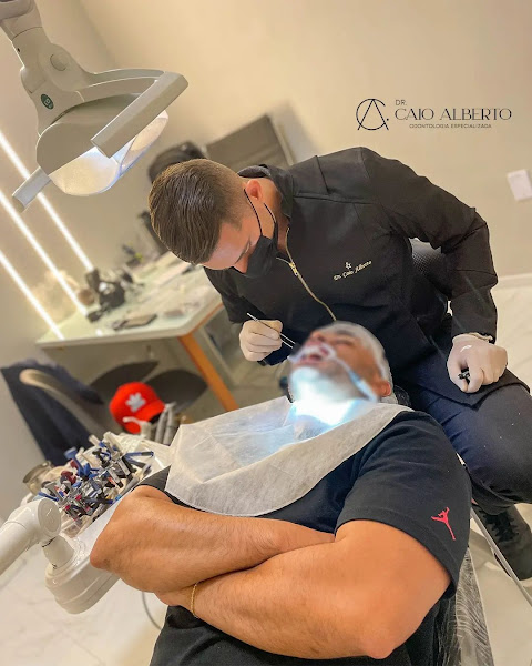 Foto 2 de Dr. Caio Alberto De Lima Cirurgião-Dentista