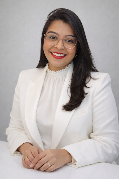 Foto 2 de Drª Camila Araújo | Dentista