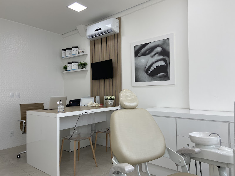 Foto 2 de Dr Carlos Alysson Aragão