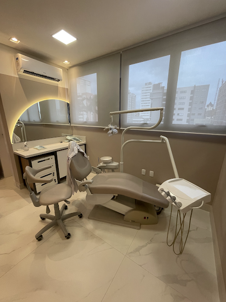 Foto 3 de Dr Carlos Daniel de Freitas - Cirurgião dentista
