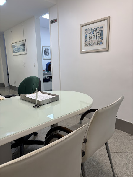 Foto 2 de Dr. Carlos Eduardo de Almeida Ferreira