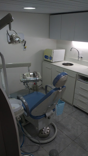Foto 3 de Dr. Carlos Flávio Lima. Cirurgião Dentista