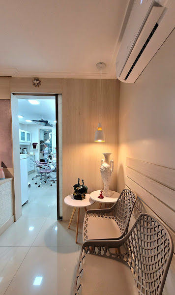 Foto 3 de Dr. Carlos Henrique Implantodontista e Endodontista