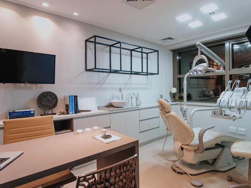 Foto 2 de Dr. Carlos Henrique Mengatti - Dentista