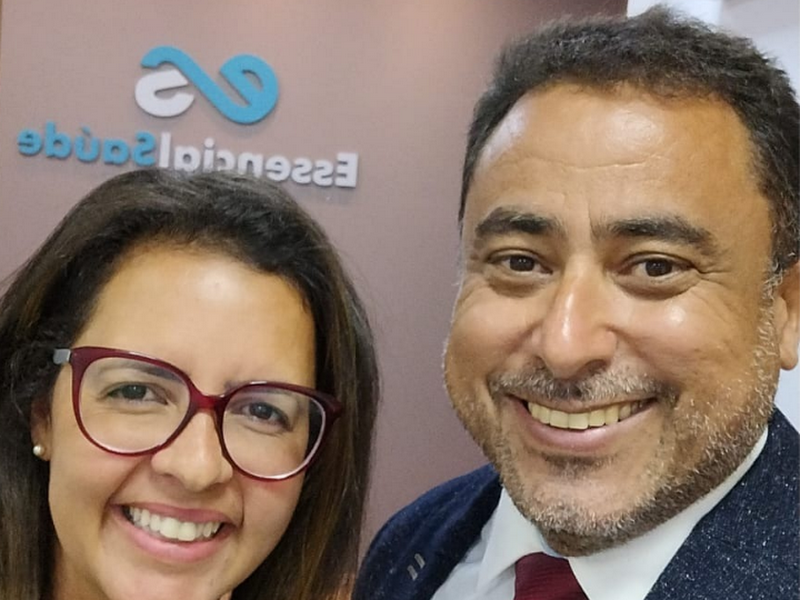 Foto de Dr. Carlos Henrique Siqueira de Barros - Implantes e Próteses em Vila Velha