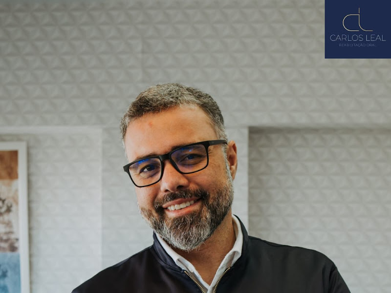 Foto de Dr. Carlos Leal e Equipe - Clínica Odontológica (Boa Viagem)