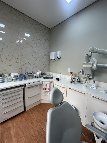 Foto 2 de Dr. Carlos Nascimento | Dentista no Méier