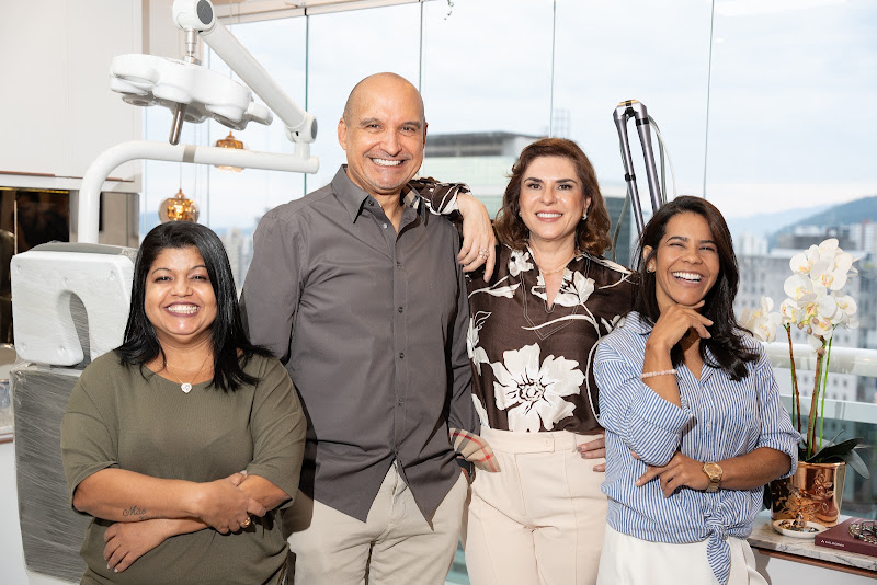 Foto 2 de Dr Carlos Tavares - Arbex e Tavares - Dermatologia e Arte Dental