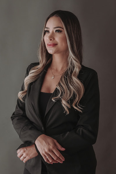 Foto 2 de Dr. Carlyane - HOF/Lipo de papada HD