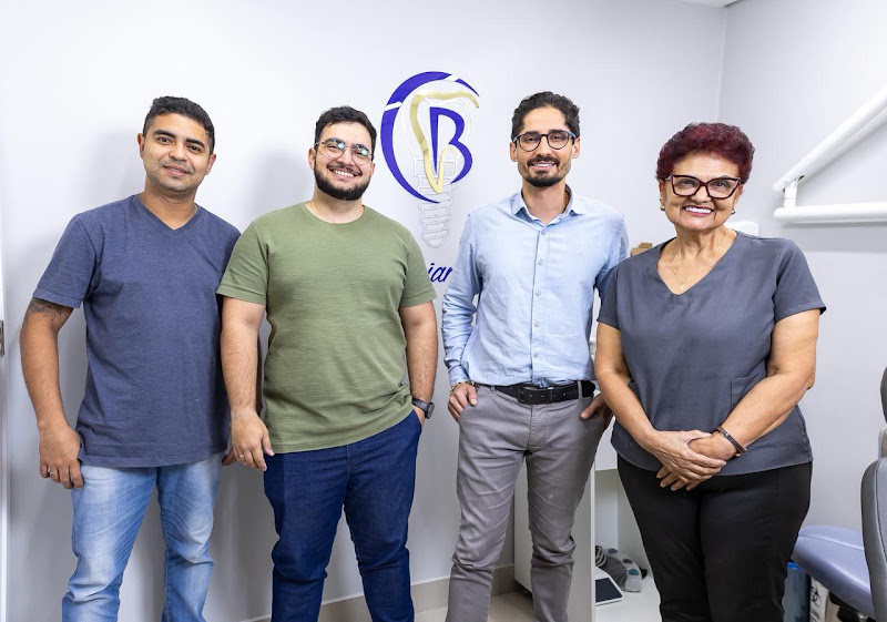 Foto 2 de Dr Cassiano Borges - Implante Dentário em Campo Grande