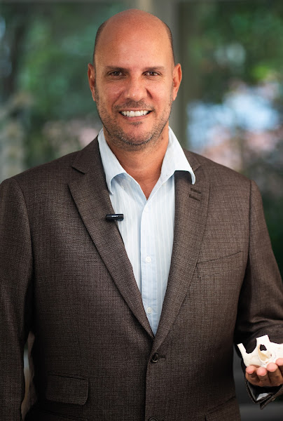 Foto 3 de Dr. Cassius Farina - Implantes Zigomáticos