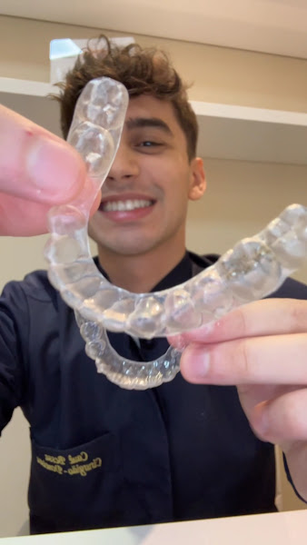Foto 3 de Dr. Cauê Bessa | Dentista | Facetas | Alinhador Invisível SouSmile | Clareamento