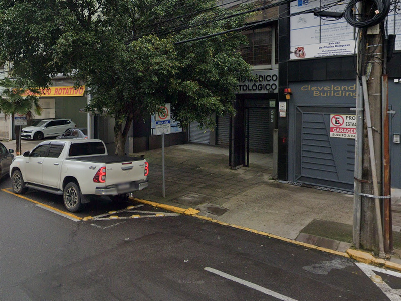 Foto de Dr. César Moreira - Dentista em Caxias do Sul - Especialista Cirurgião Oral e Maxilofacial