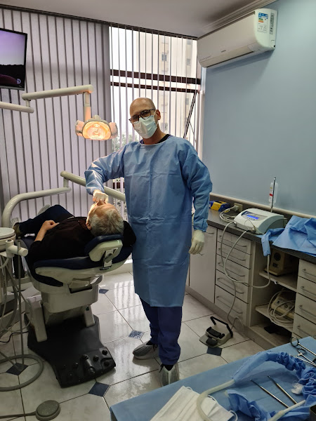 Foto 2 de Dr.Charlie Bajczuk e Dra.Marina Grazziotin Bajczuk Odontologia e Harmonização Orofacial