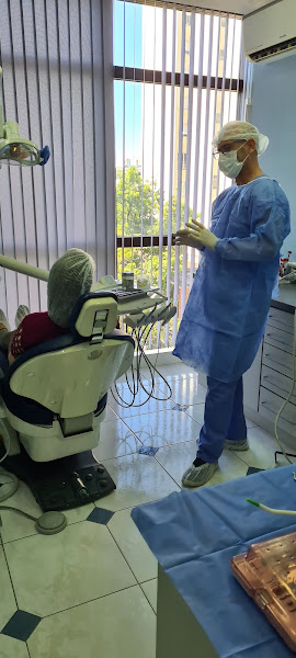 Foto 3 de Dr.Charlie Bajczuk e Dra.Marina Grazziotin Bajczuk Odontologia e Harmonização Orofacial