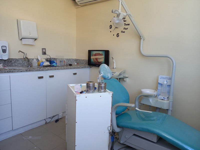Foto 3 de Dr. Cláudio Bonfim - Ortodontista Salvador