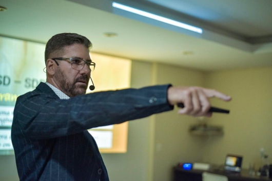 Foto 3 de Dr. Cláudio Leonardo Andrade, Dentista