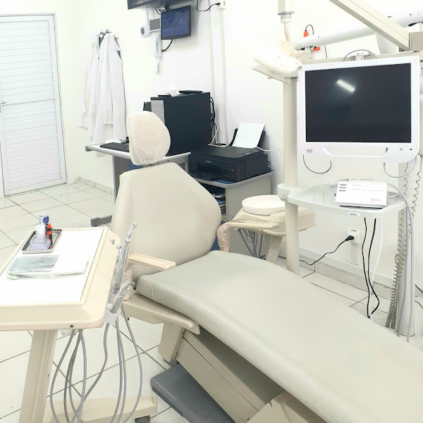 Foto 2 de Dr. Clovis Fernandes | Dentista | Engenho da Rainha | Inhaúma | RJ