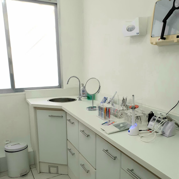 Foto 3 de Dr. Clovis Fernandes | Dentista | Engenho da Rainha | Inhaúma | RJ