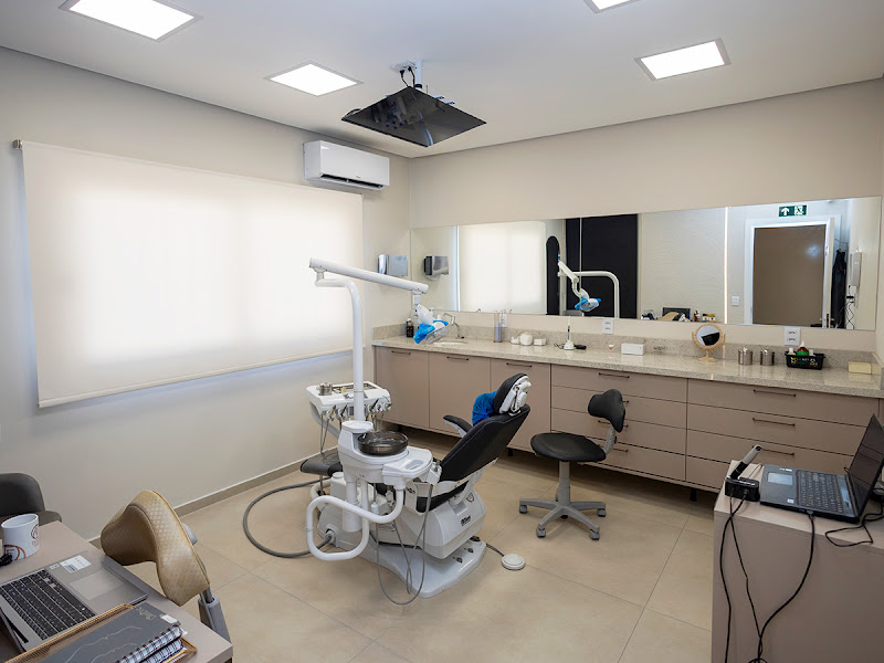 Foto 3 de Dr. Clovis Ferrer - Dentista em Pelotas