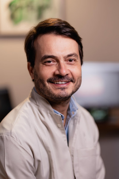 Foto 2 de Dr Cristian Comper Dentista l Invisalign l Ortodontia l Ronco e Apneia l Blumenau - SC