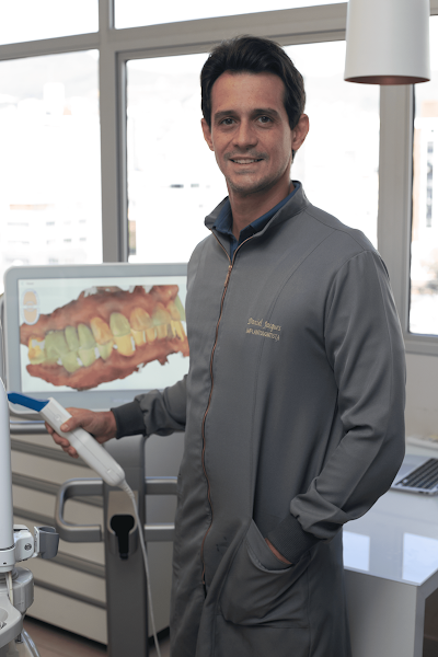 Foto 3 de Dr. Daniel Jacques - Cirurgião Dentista Implantodontista em BH