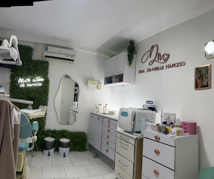 Foto 3 de Drª Danielle Narciso - Cirurgiã Dentista