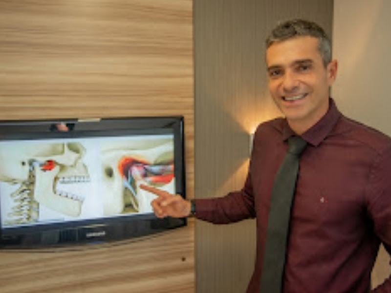 Foto de Dr. Danilo Borges Dantas - Cirurgia bucomaxilofacial Salvador