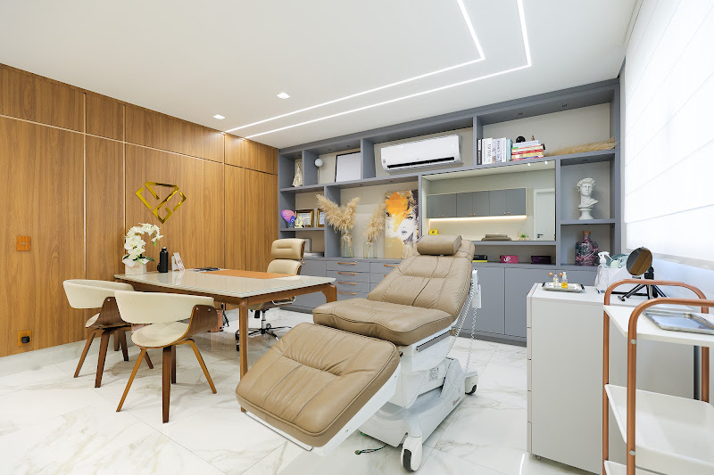 Foto 3 de Dr. Danilo Zanin Moreira - CROSP 110184 | Clínico geral e harmonização facial