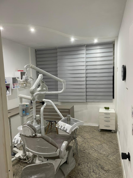 Foto 2 de Drª. Debora Cristina Silva