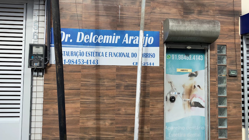 Foto 3 de Dr. Delcemir Araújo